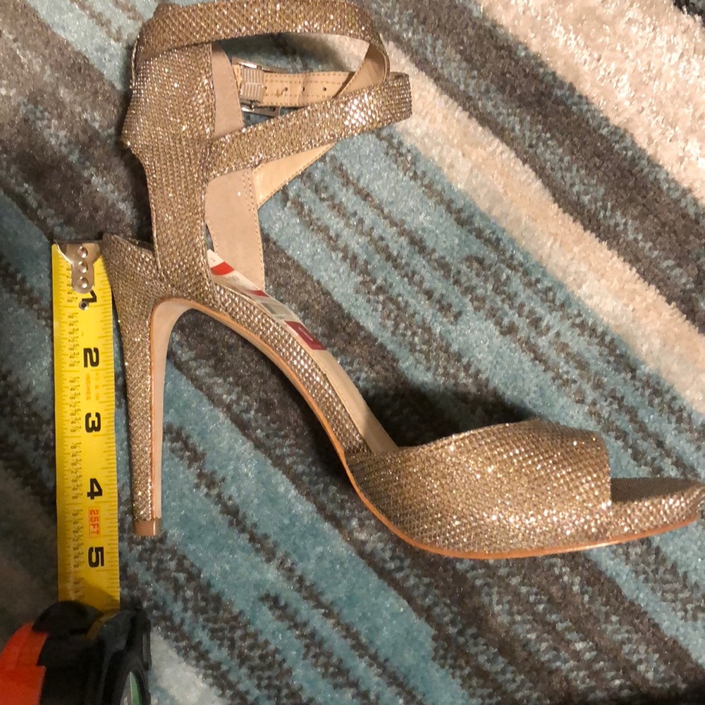 Additional pictures Vince Canute sandals